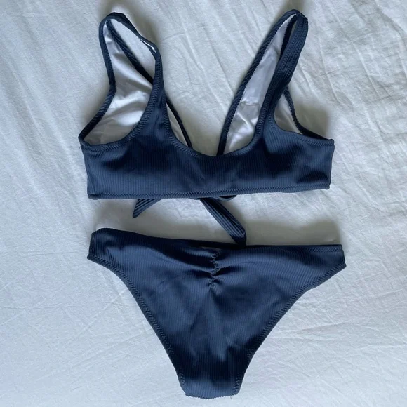 Cupshe Bikini - Picture 2 of 3